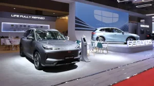 Biar Gak Bingung, Ini Tips Memilih Mobil Listrik yang Aman dan Nyaman